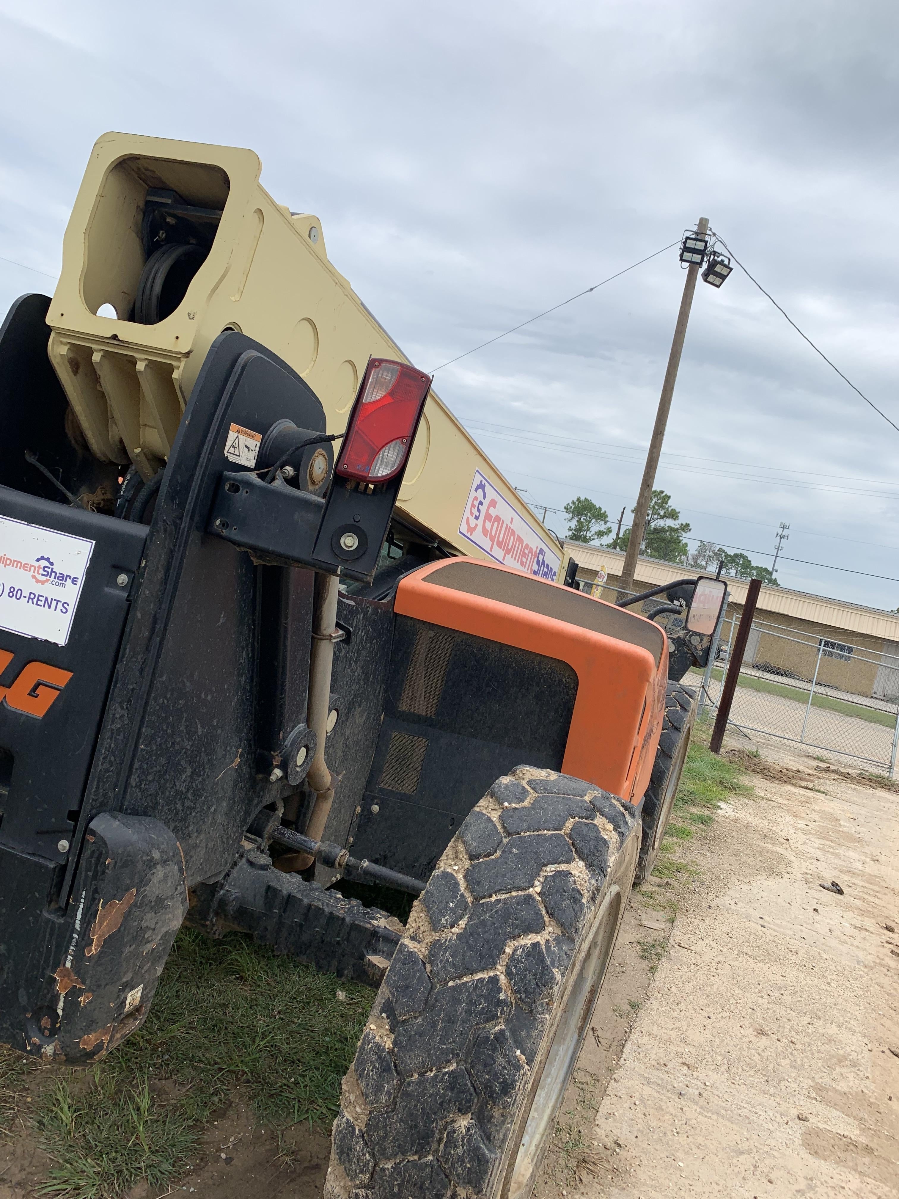 2015 JLG 642