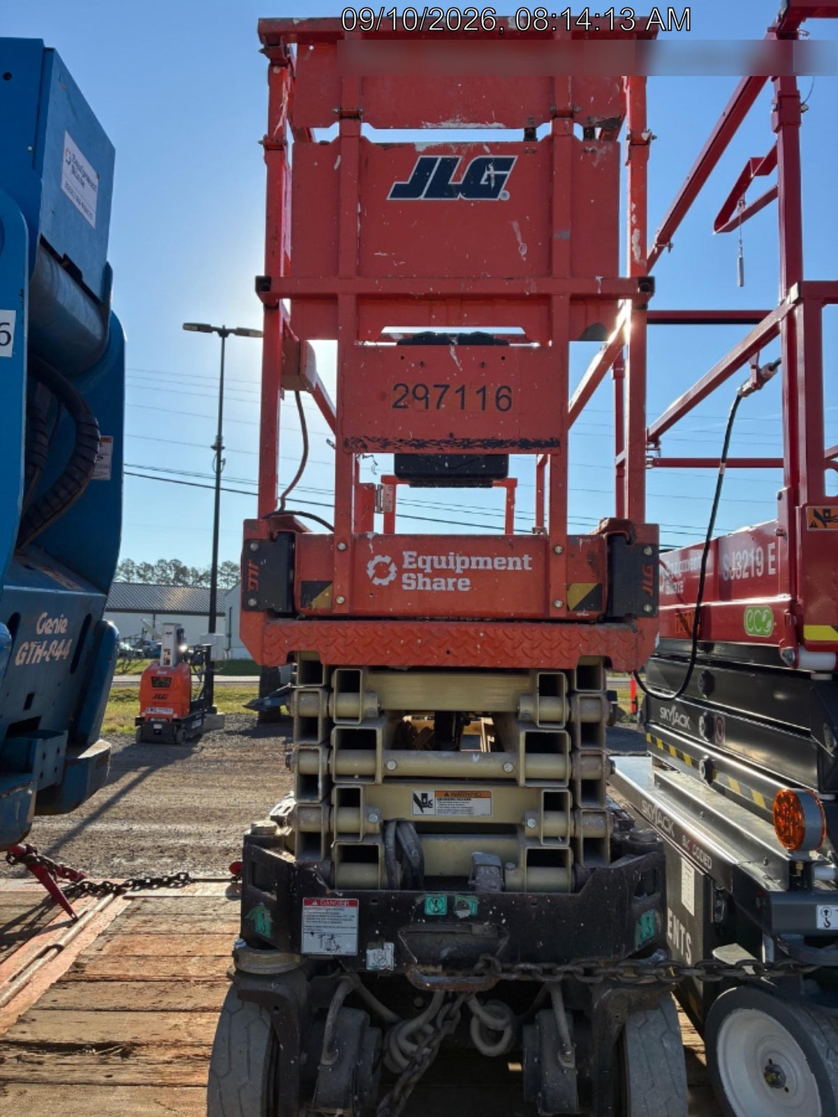2023 JLG ES1932