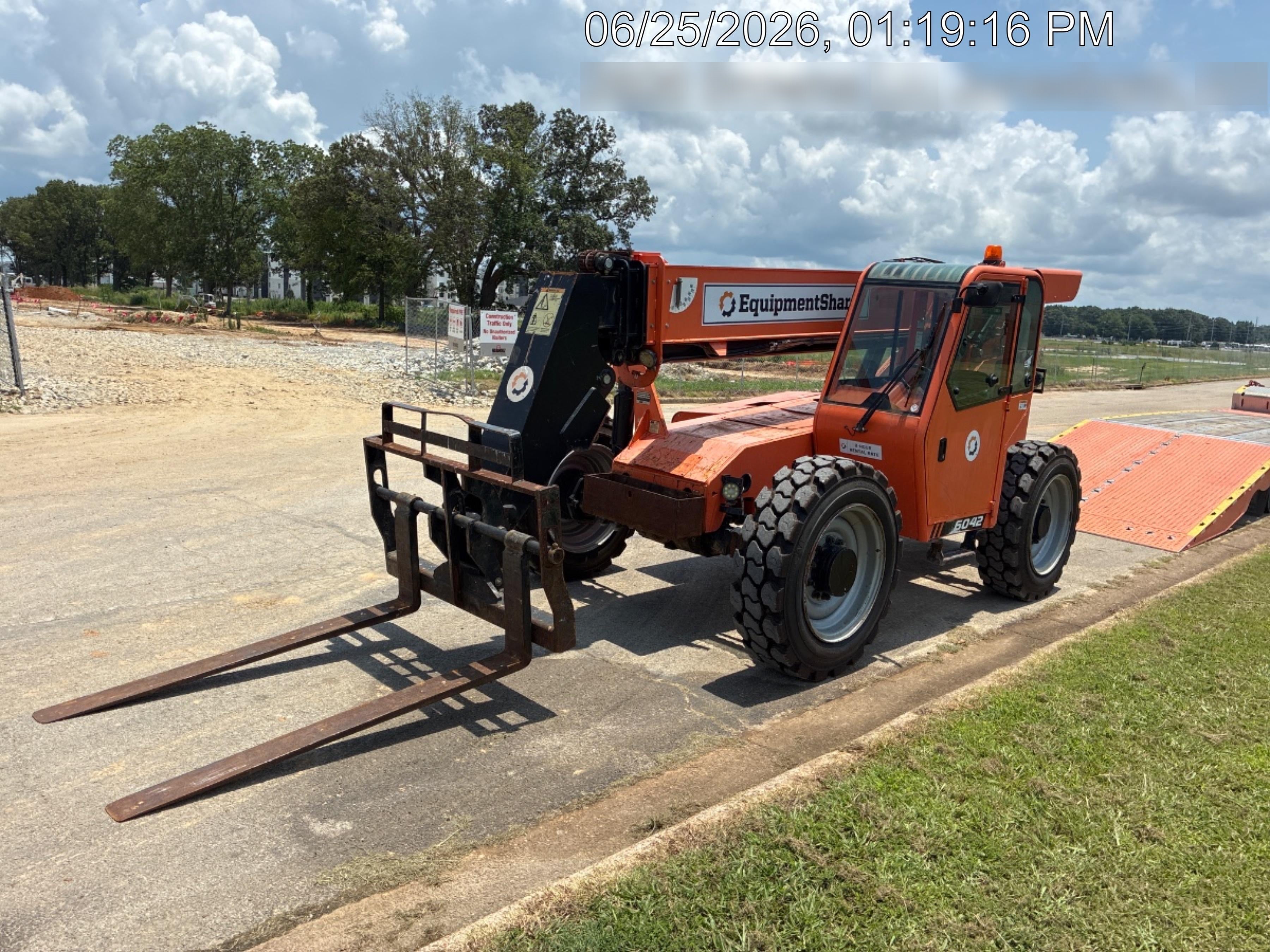 2021 SKYTRAK 6042