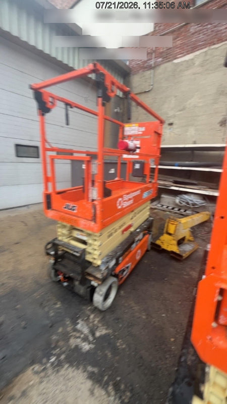 2024 JLG ES1932