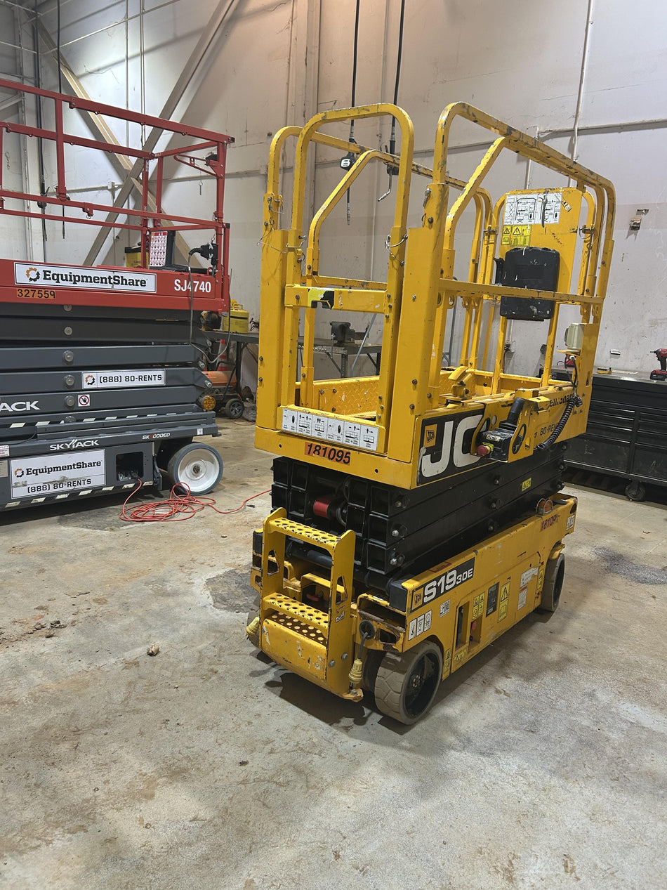 2021 JCB S1930E