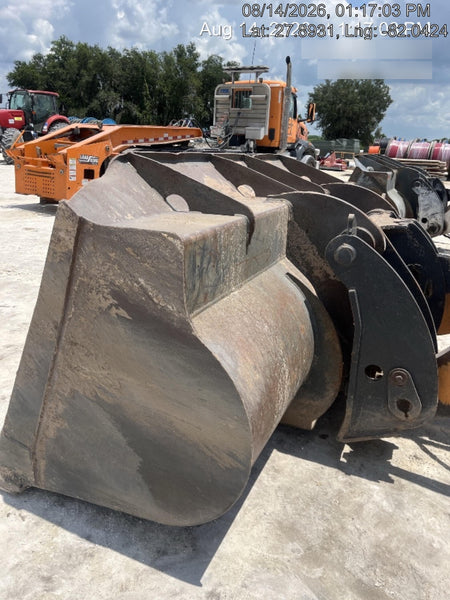 2022 CASE 821G