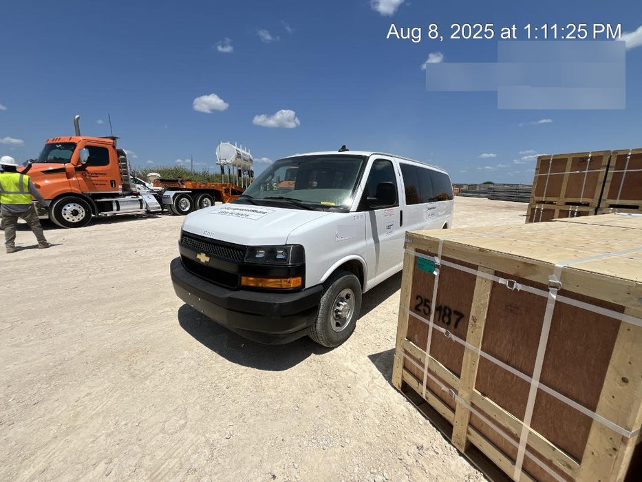 2023 CHEVROLET Express Van - Rental