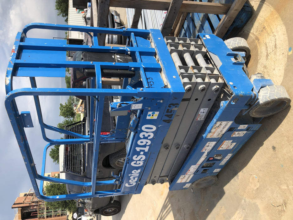 2017 GENIE GS-1930