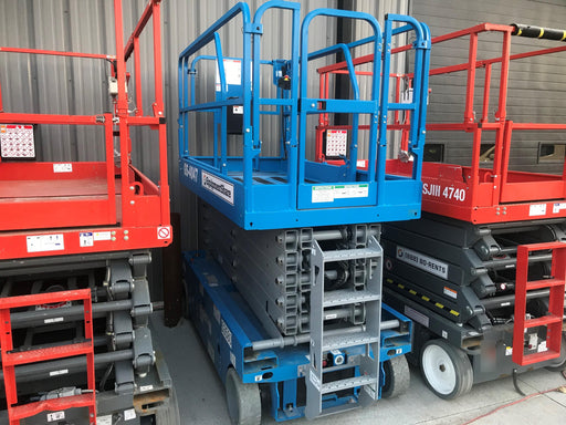 2019 Genie GS-4047 Folding rails with half height swing gate
