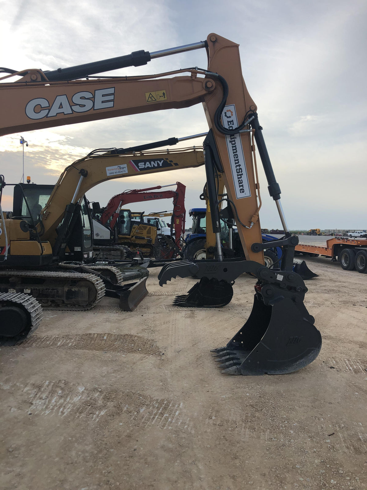 2021 CASE CX130D