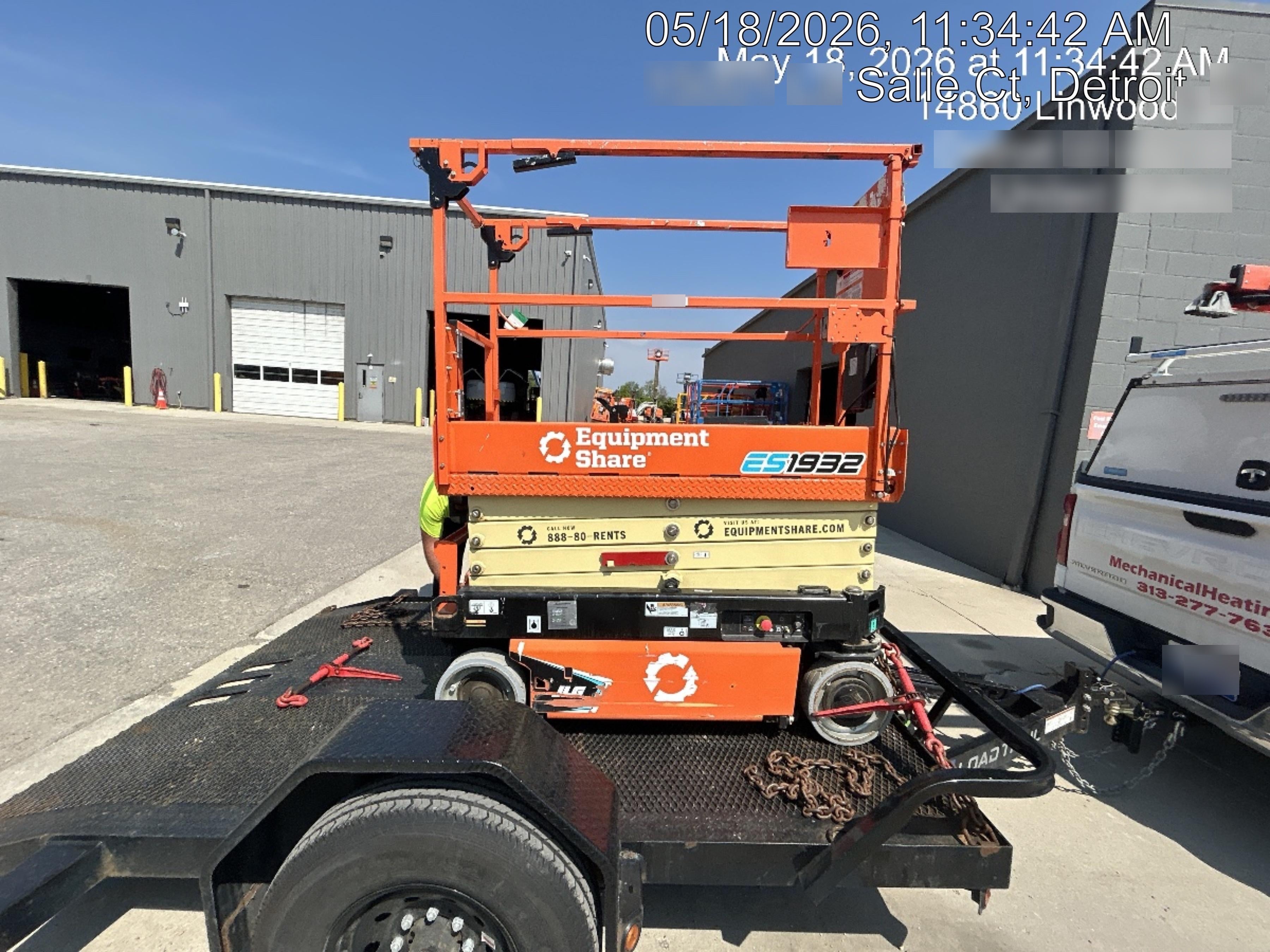 2023 JLG ES1932