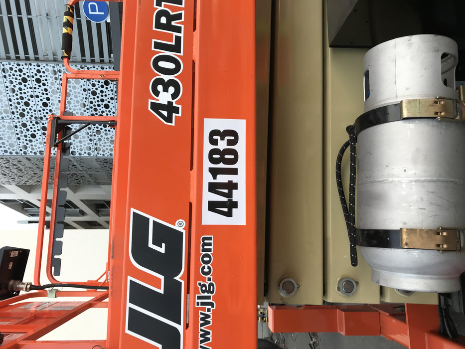 2019 JLG 430LRT