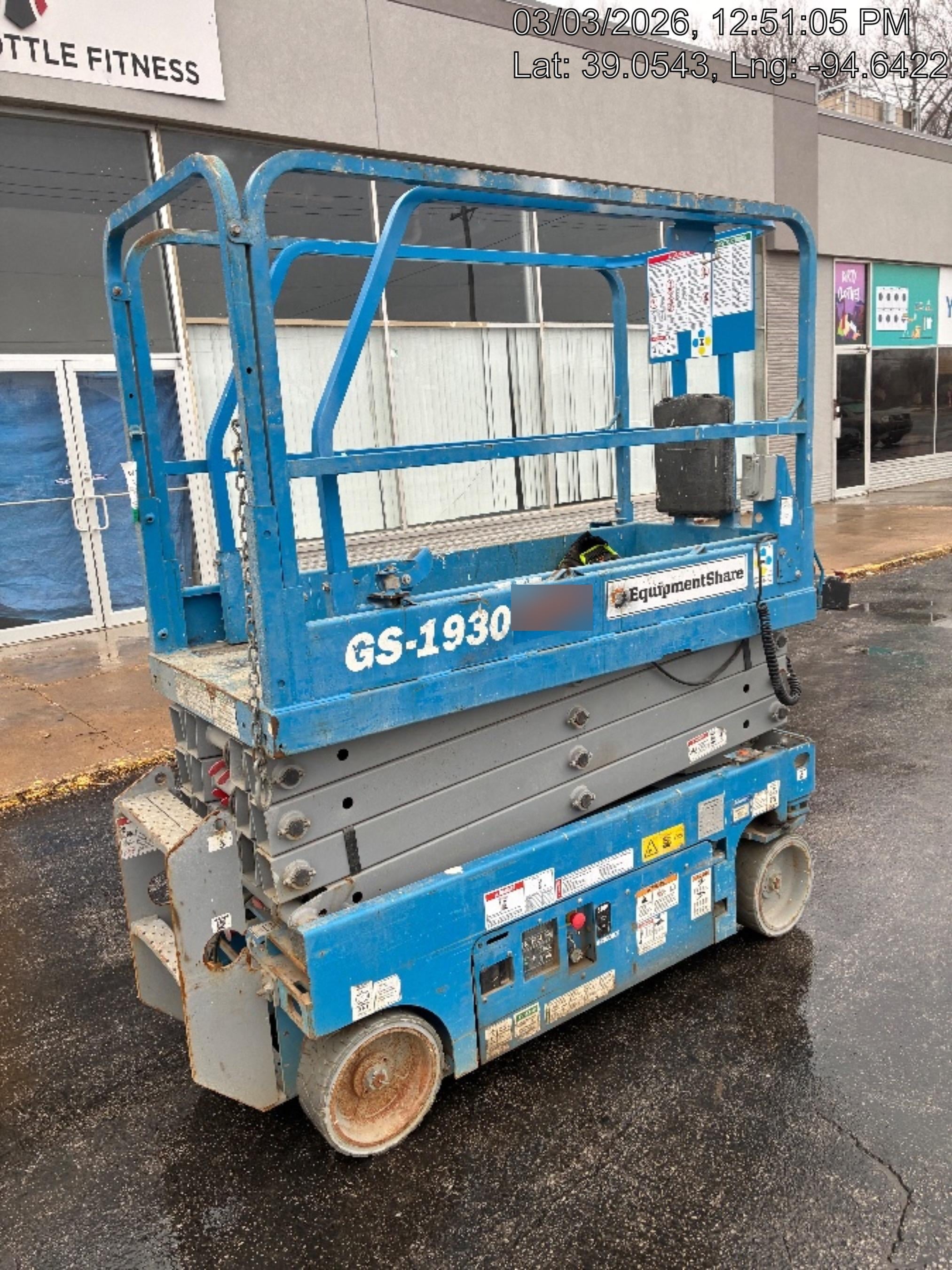 2019 Genie GS-1930 Fixed rails with chain Entry