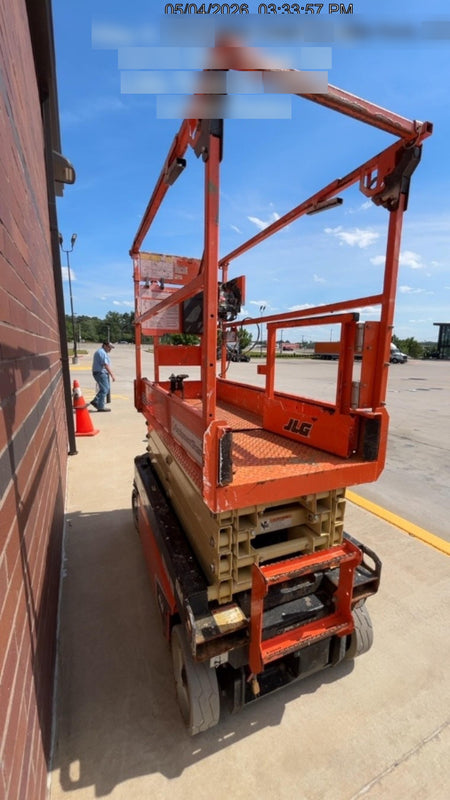 2022 JLG ES1932