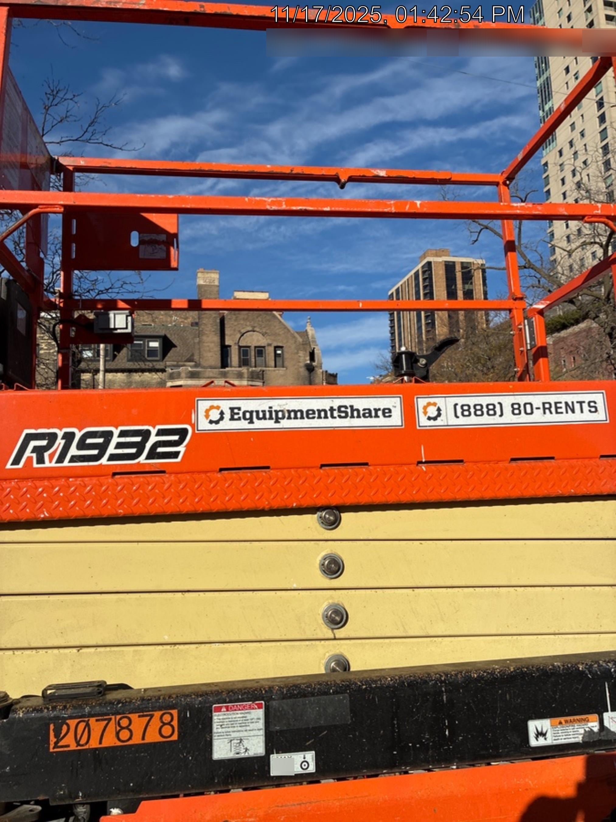 2022 JLG R1932