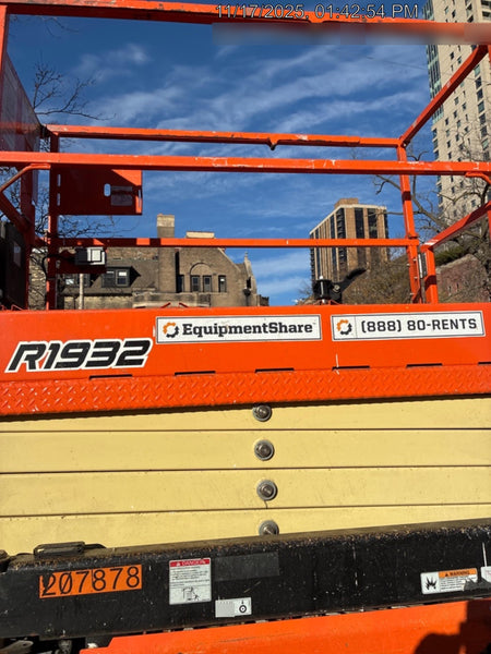 2022 JLG R1932