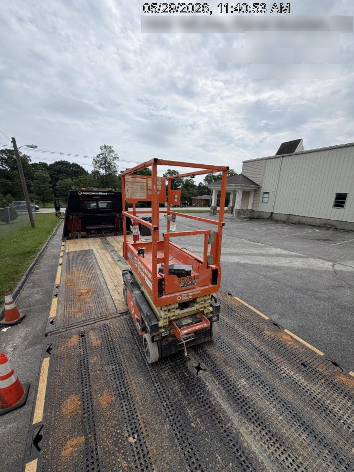 2022 JLG ES1330L