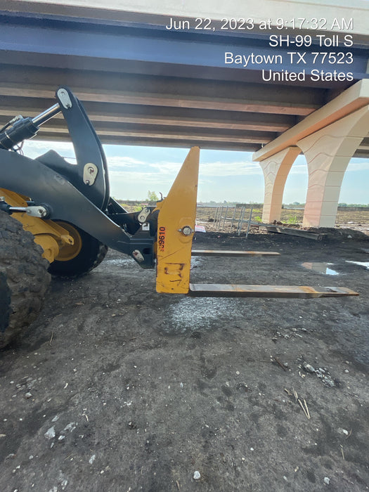 2020 JOHN DEERE 96" Loader Fork Carriage - John Deere