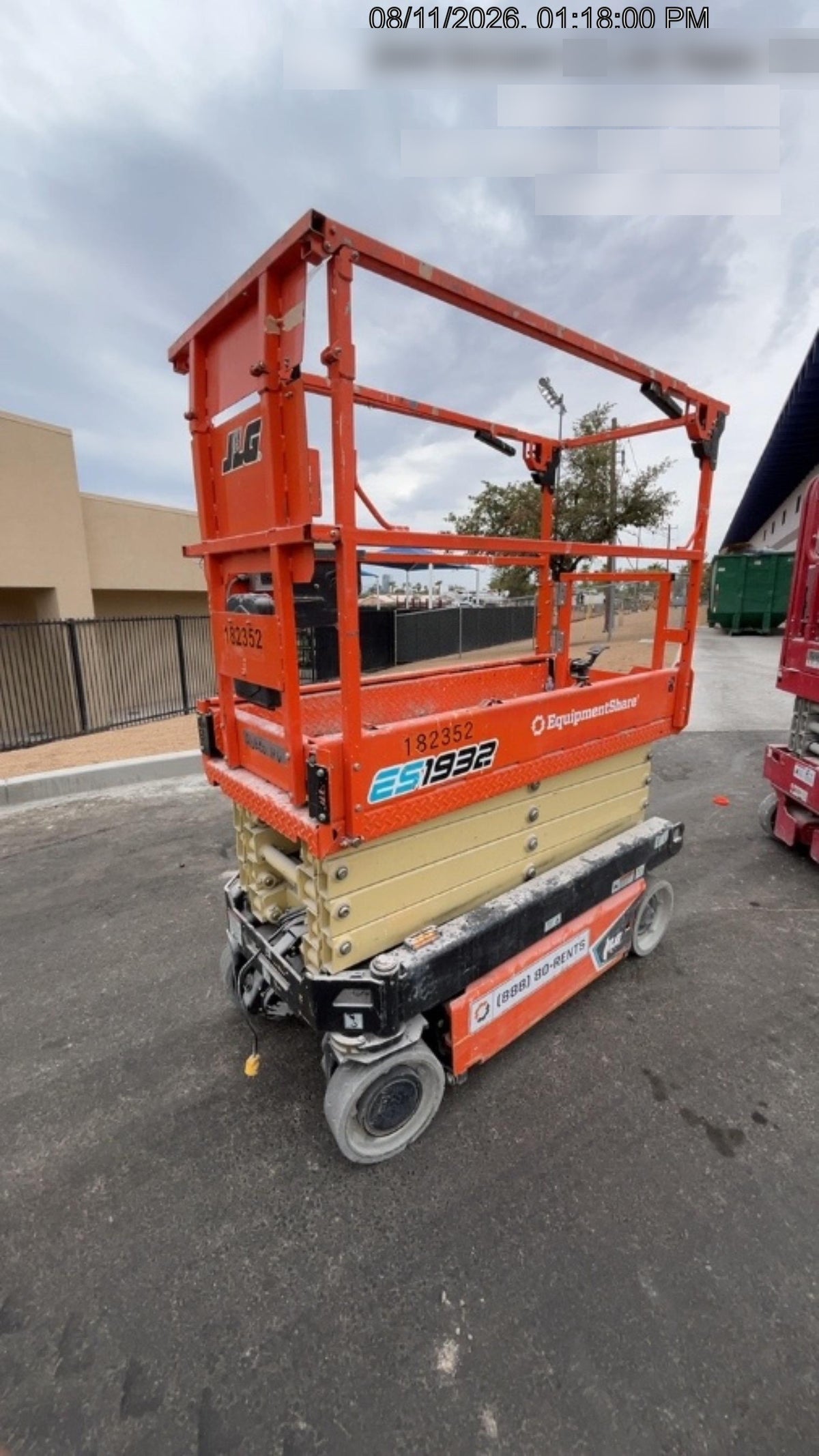 2021 JLG ES1932
