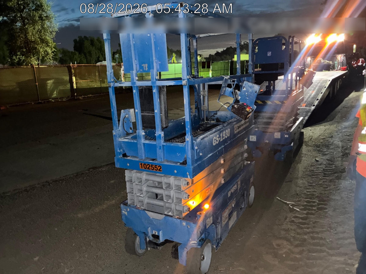 2020 Genie GS-1930 Solid Non Marking Tires, Beacon, Folding rails with half height swing gate, 800W Inverter