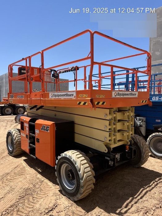 2022 JLG 4394RT