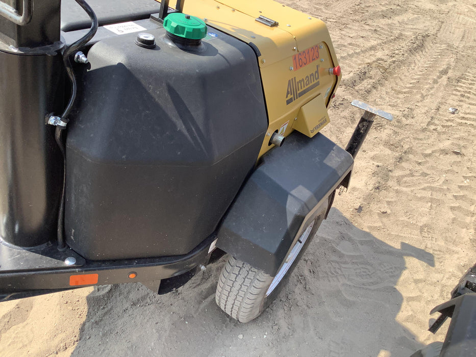 2021 Allmand NLV3GR (4) LED Light Fixture 350W, 23' Vertical Mast, 3kW Prime, Towable, Deep Sea L401, Leveling Jacks, Yanmar T4F 5.8hp