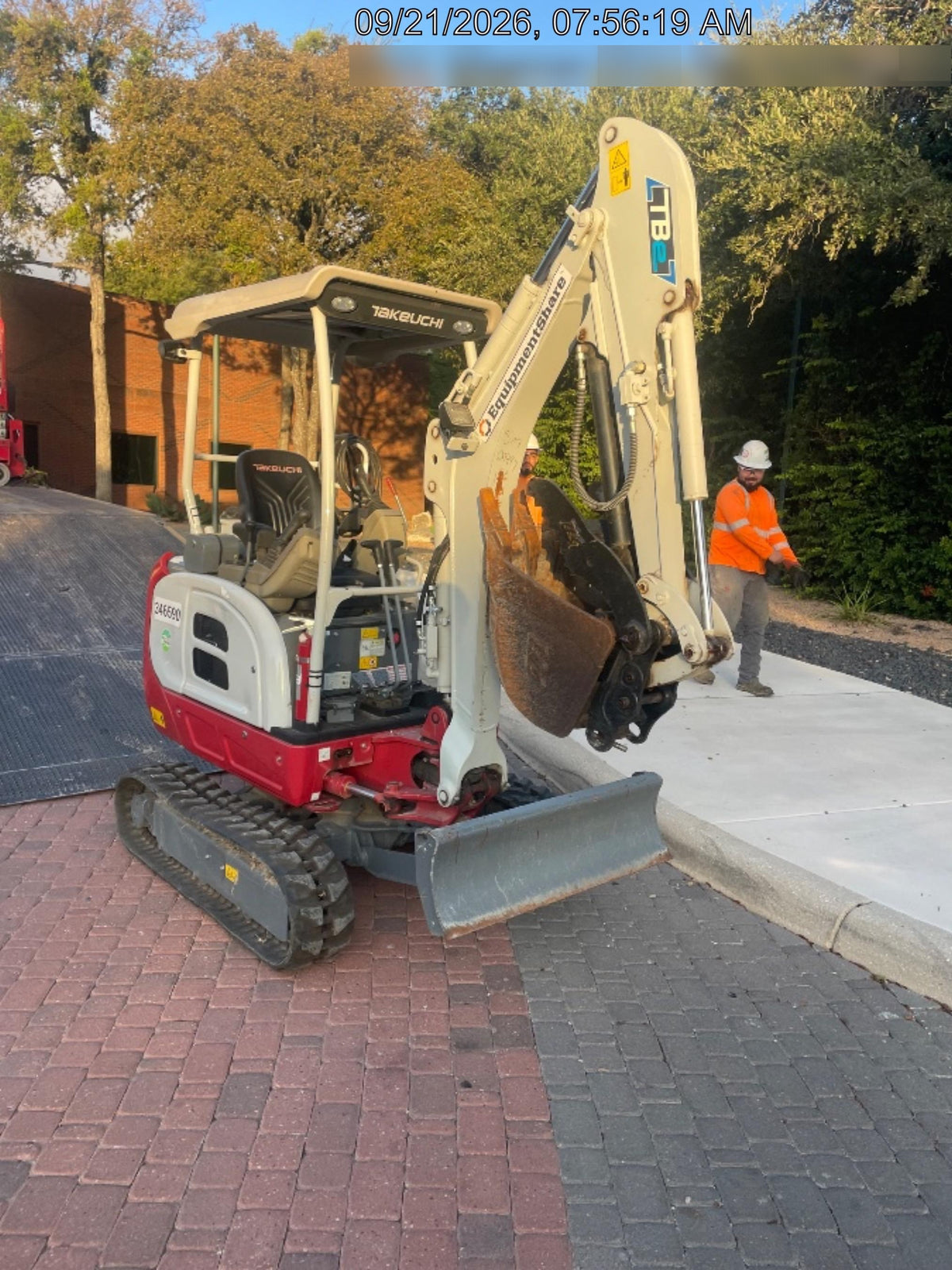 2023 TAKEUCHI TB20e