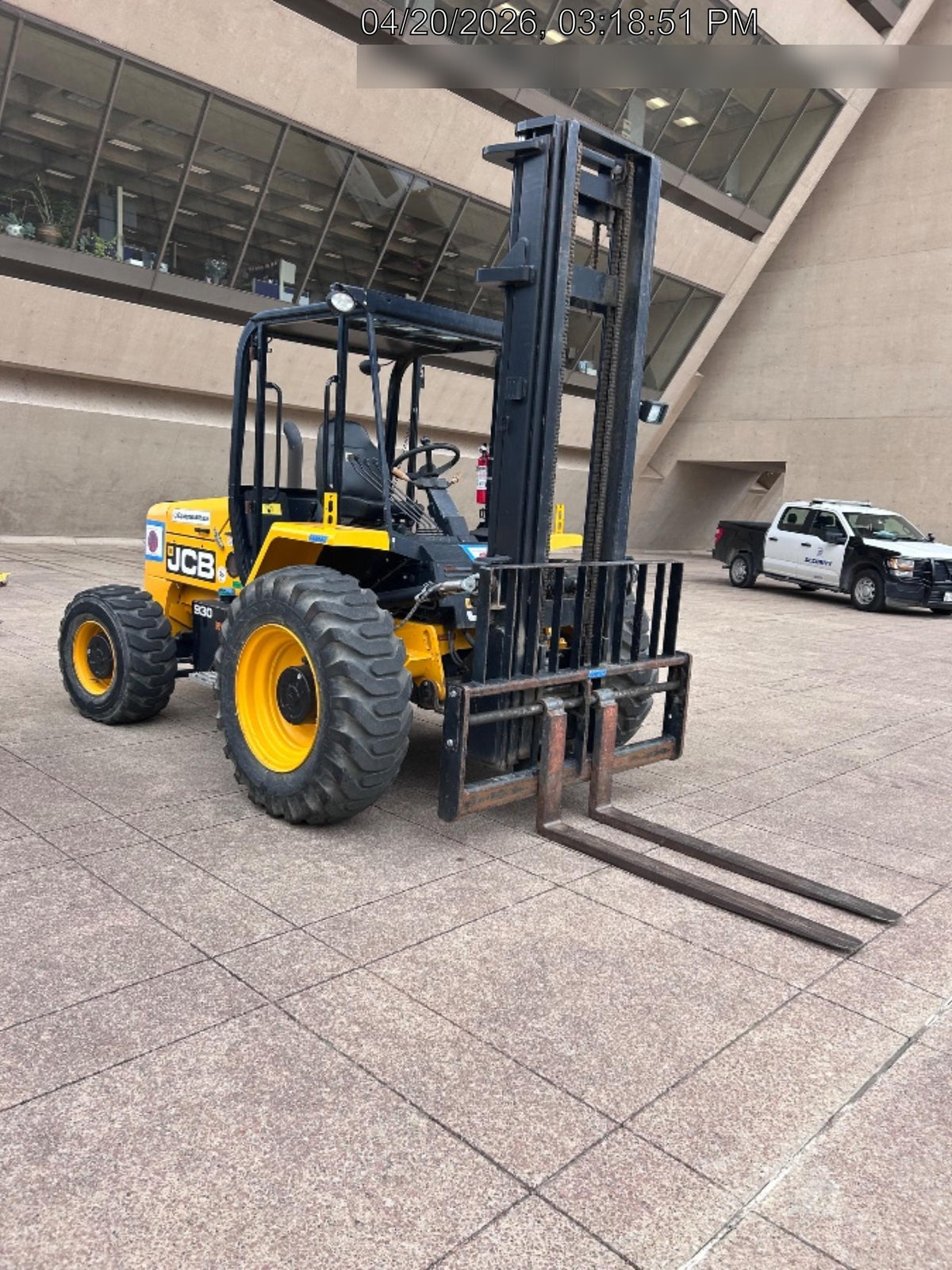 2023 JCB 930-4
