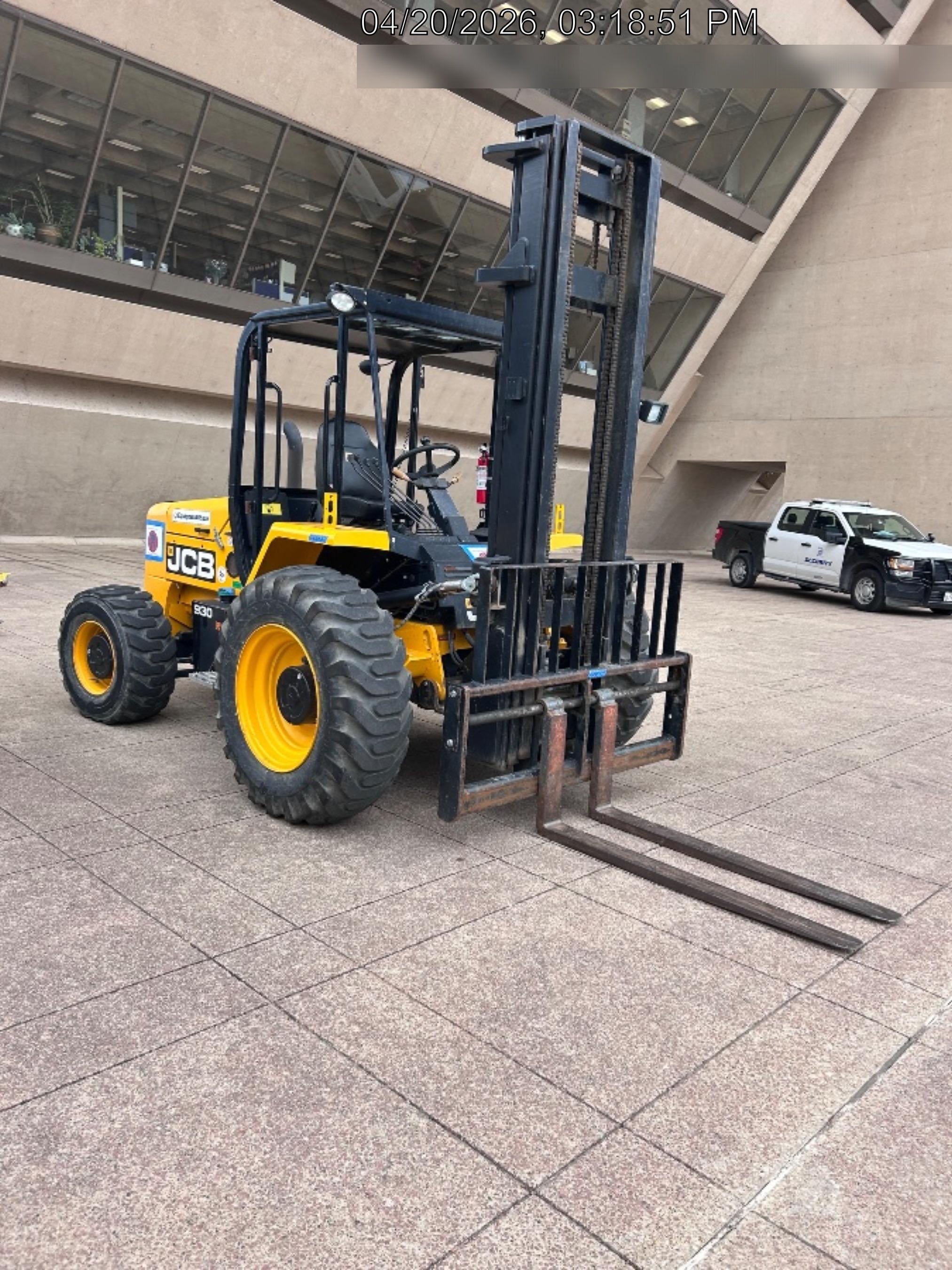 2023 JCB 930-4