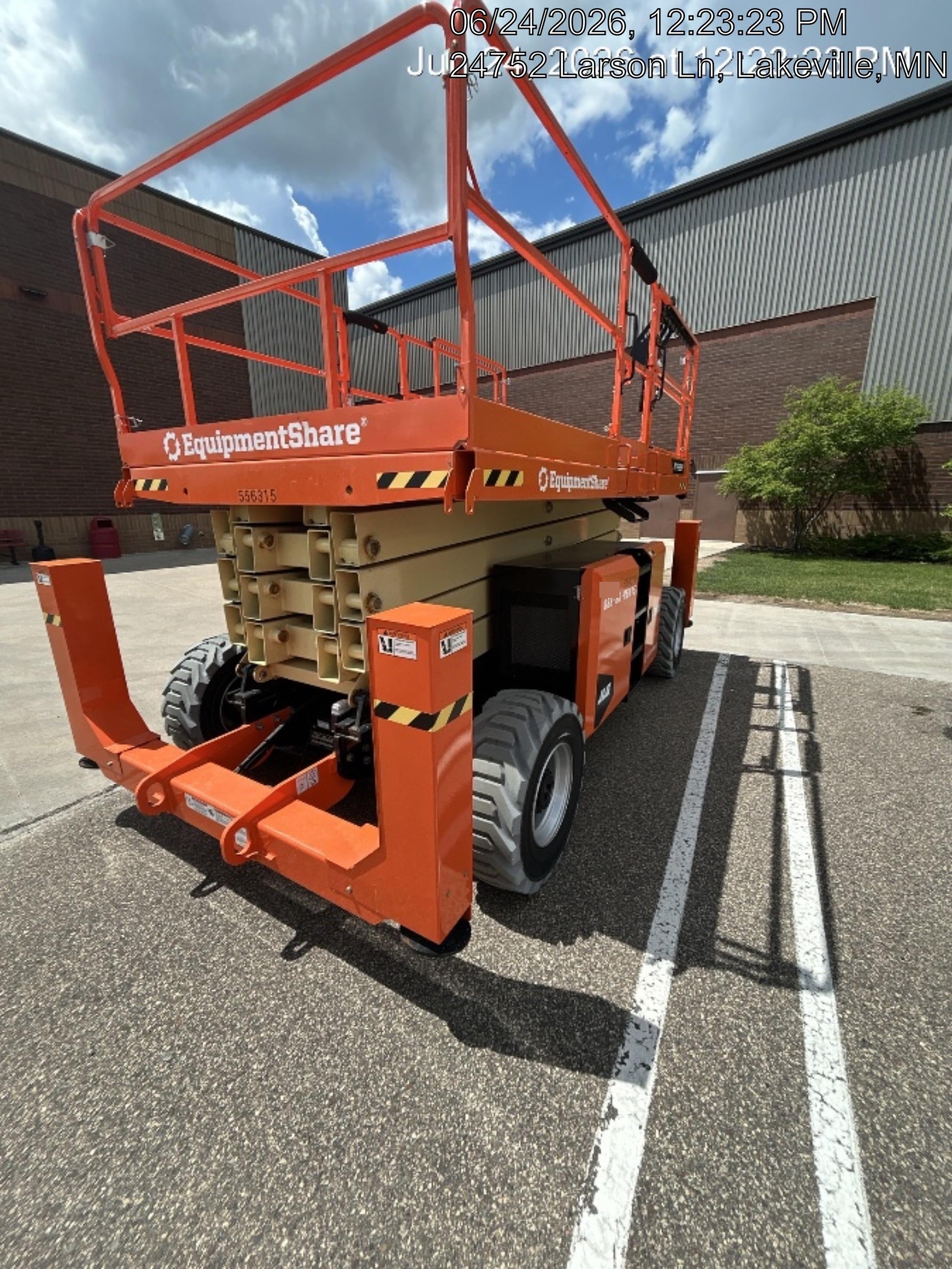 2025 JLG RT4394