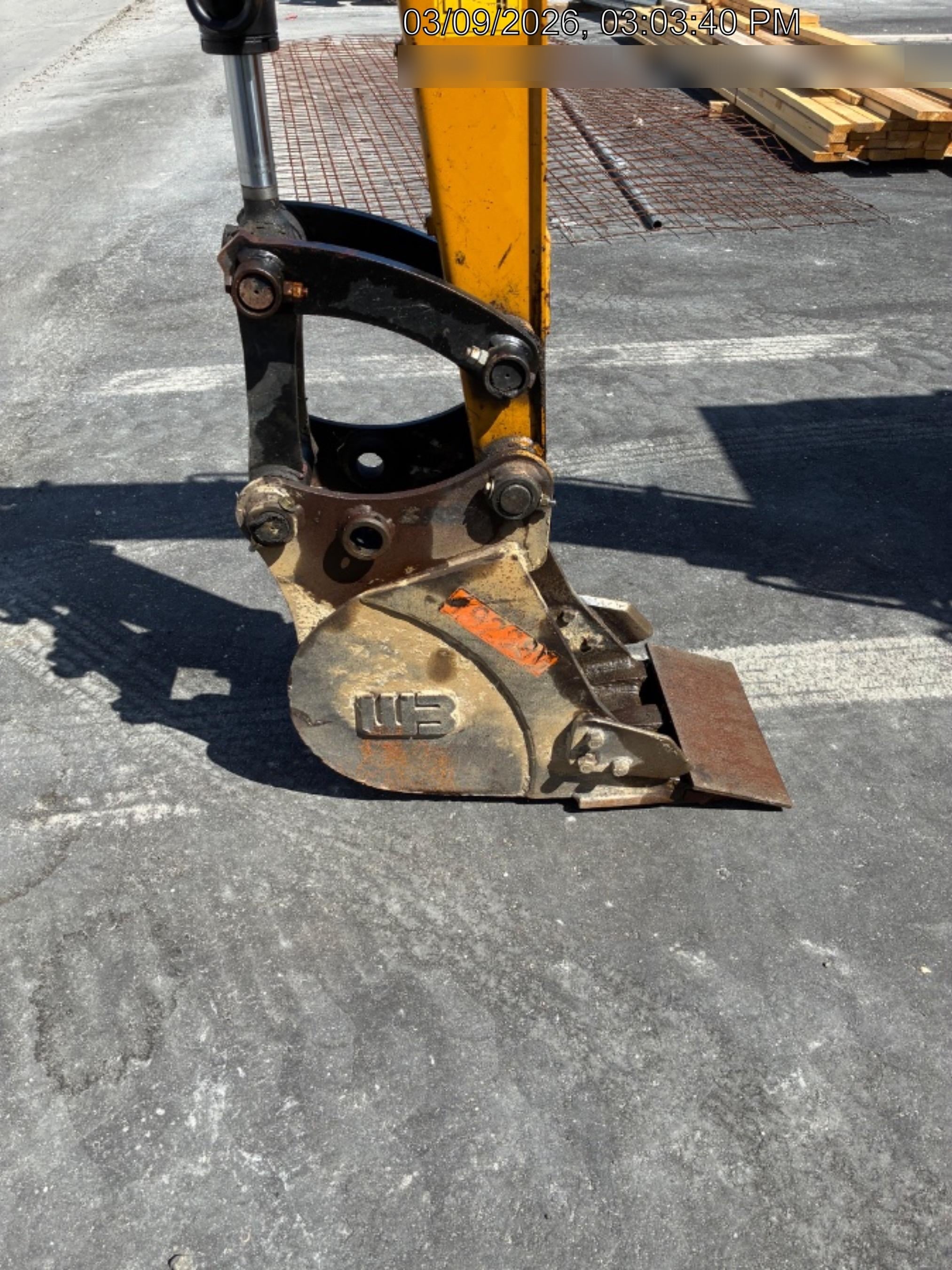2014 WERK-BRAU 12" Bucket - Werk-Brau