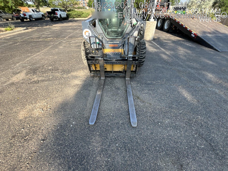 2022 TAKEUCHI 48" Pallet Forks - Takeuchi