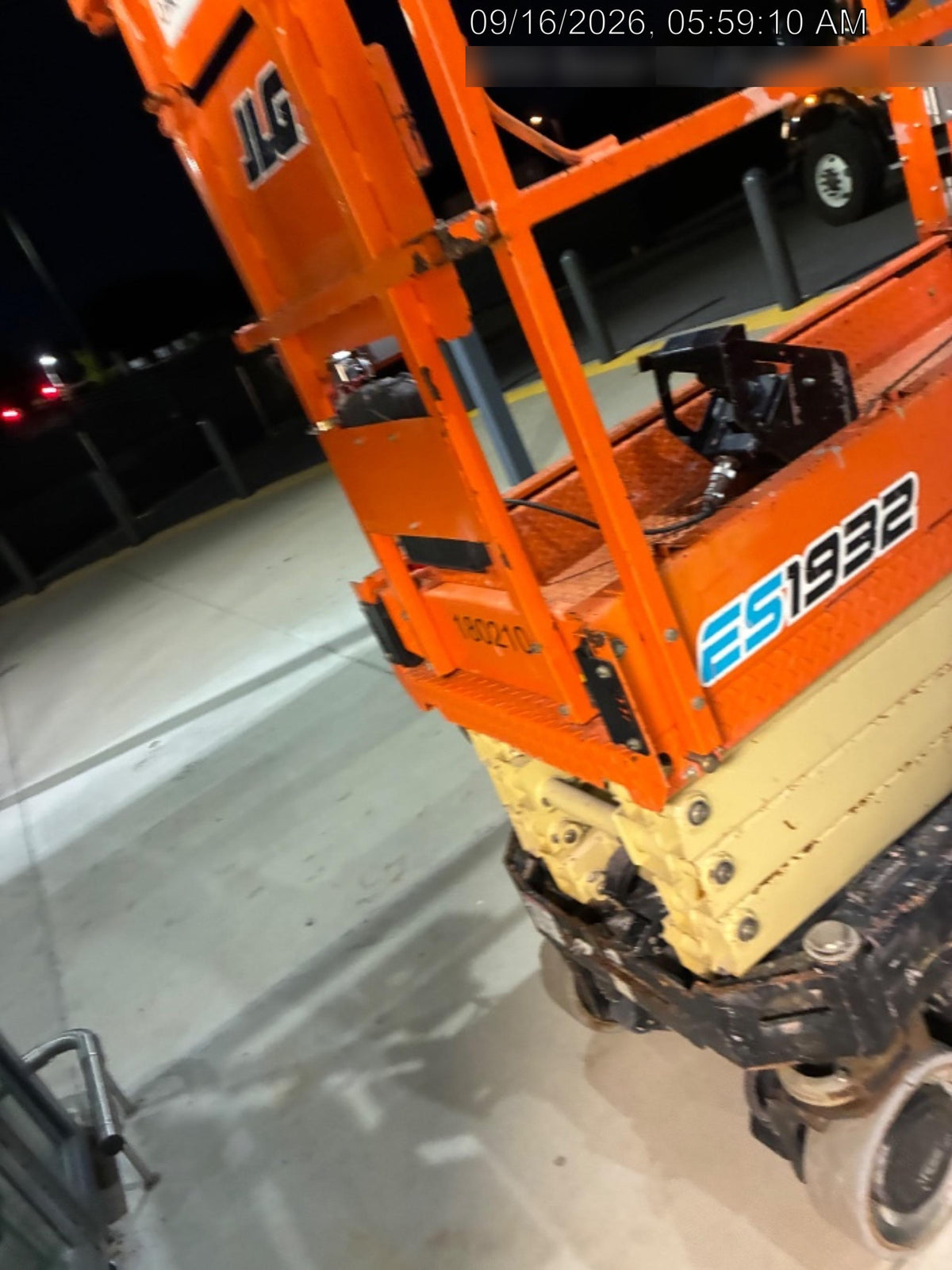 2021 JLG ES1932