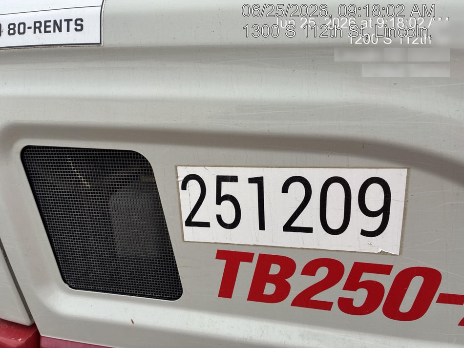 2022 TAKEUCHI TB250-2R