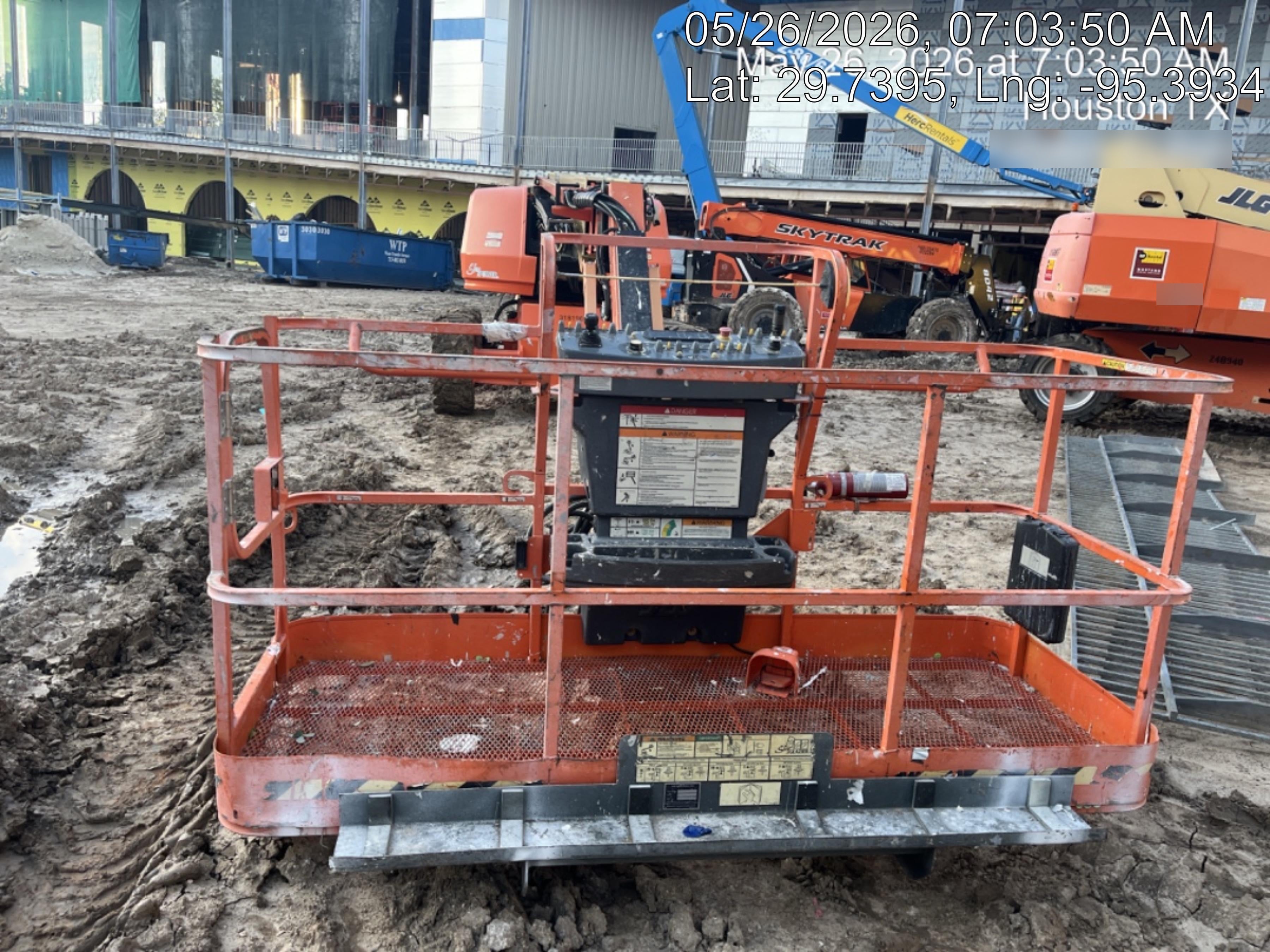 2023 JLG 660SJ