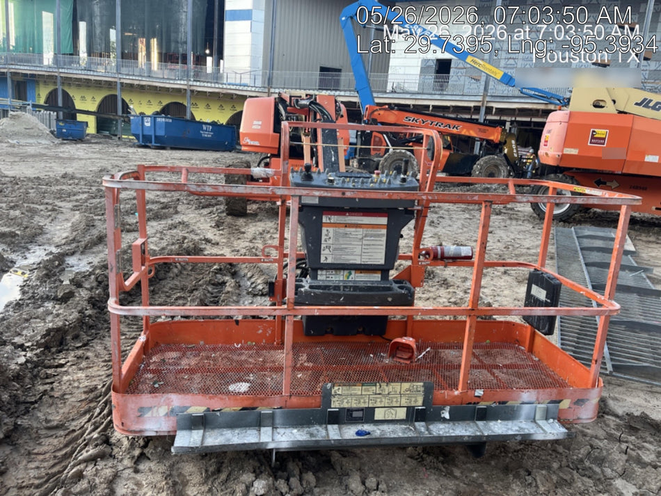 2023 JLG 660SJ