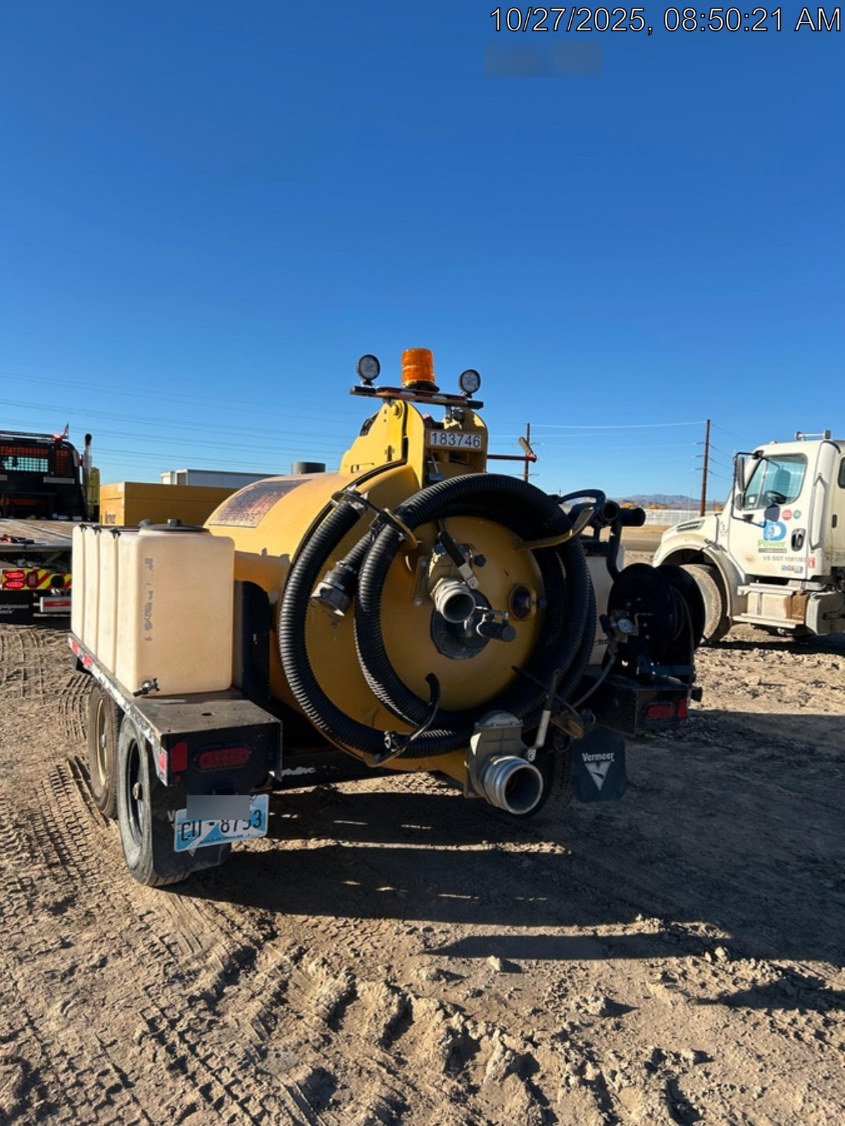 2021 Vac-Tron LP573XDT T4 Koehler Diesel Engine, 500 Gallon Debris Tank, x2 100 Gallon Water Tanks