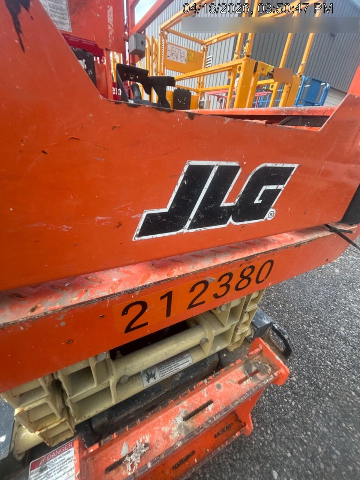 2022 JLG ES1932