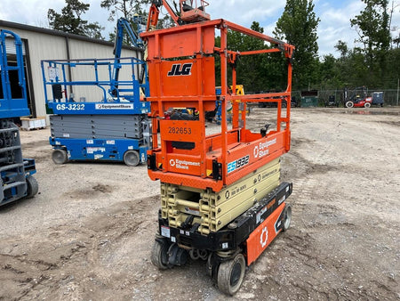 2022 JLG ES1932