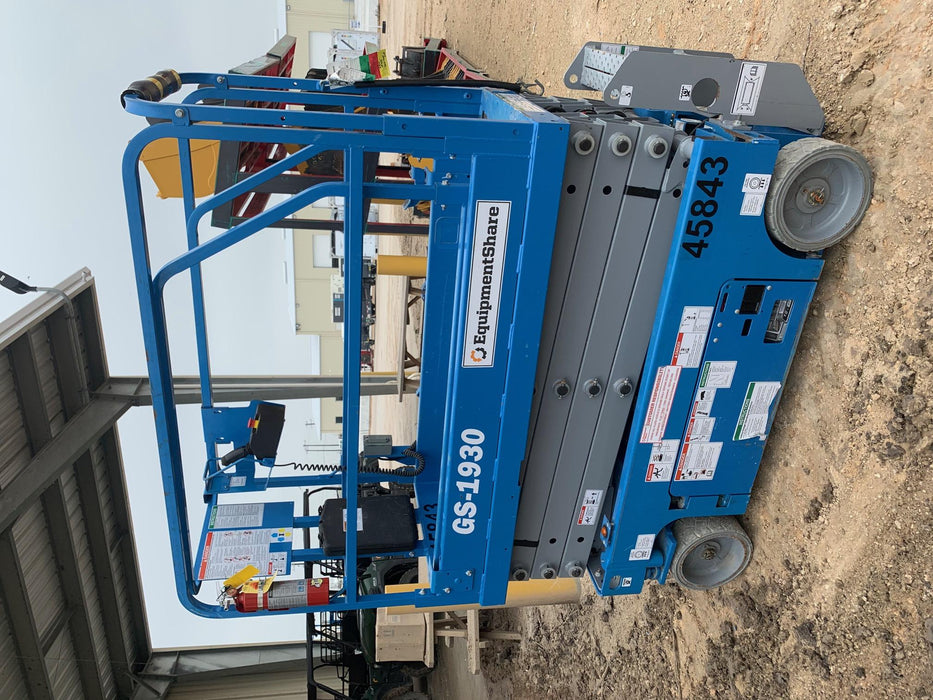 2019 Genie GS-1930 Fixed rails with chain Entry