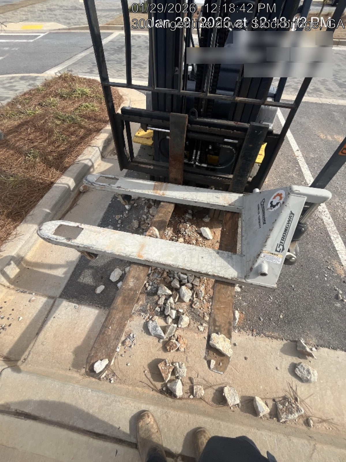 2021 STRONGWAY 4400 lb Pallet Jack