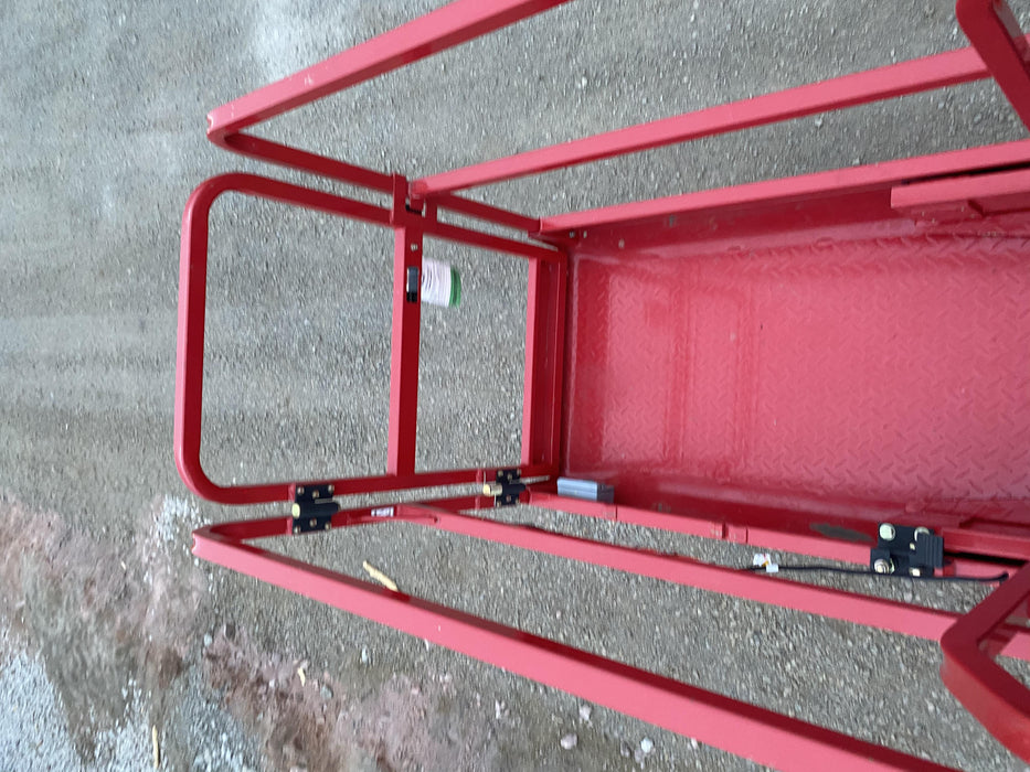 2020 MEC 1330SE Solid NM Tires, Steel Swing out Doors, LCS, Beacon, 900W Inverter