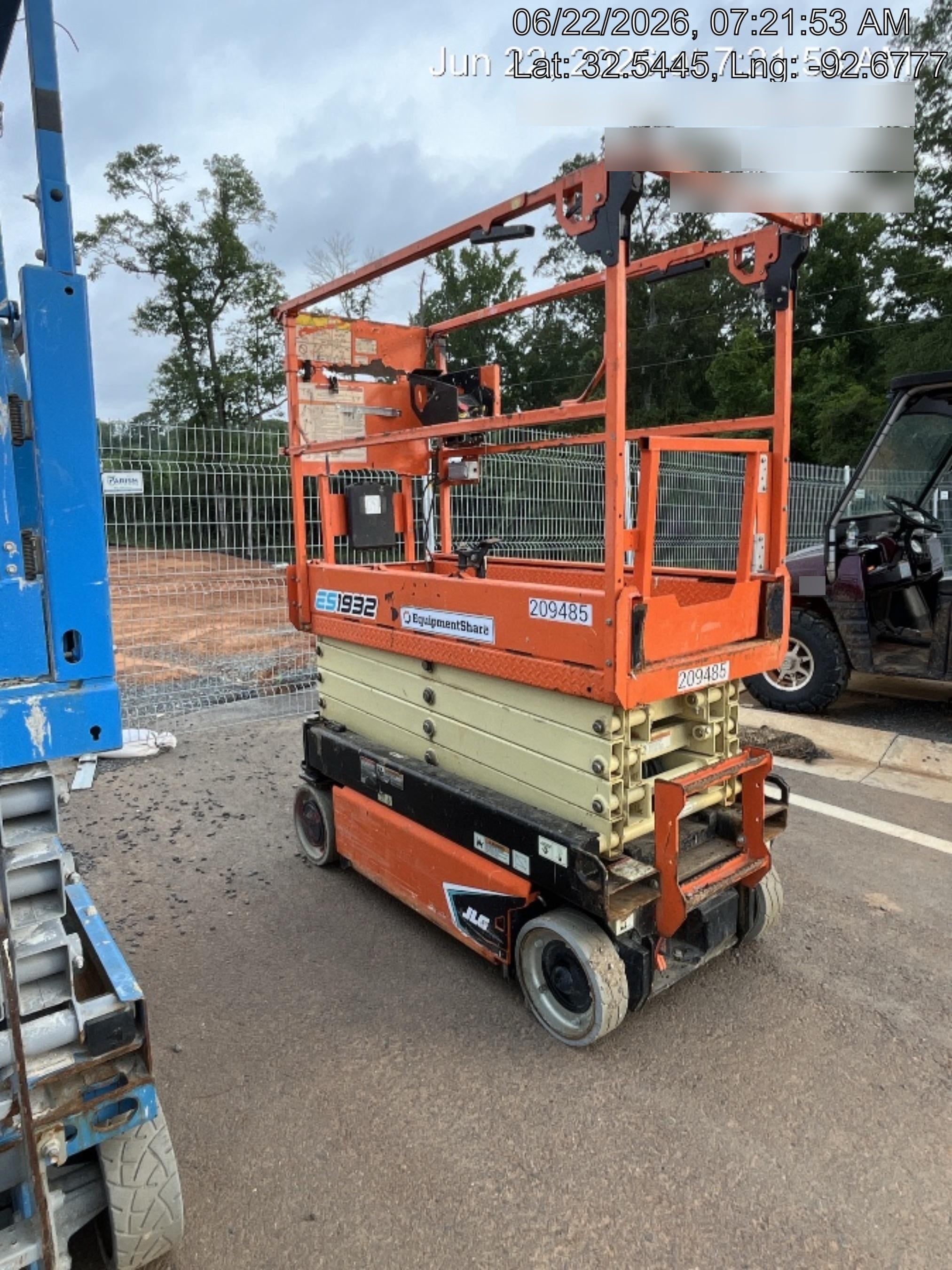 2022 JLG ES1932
