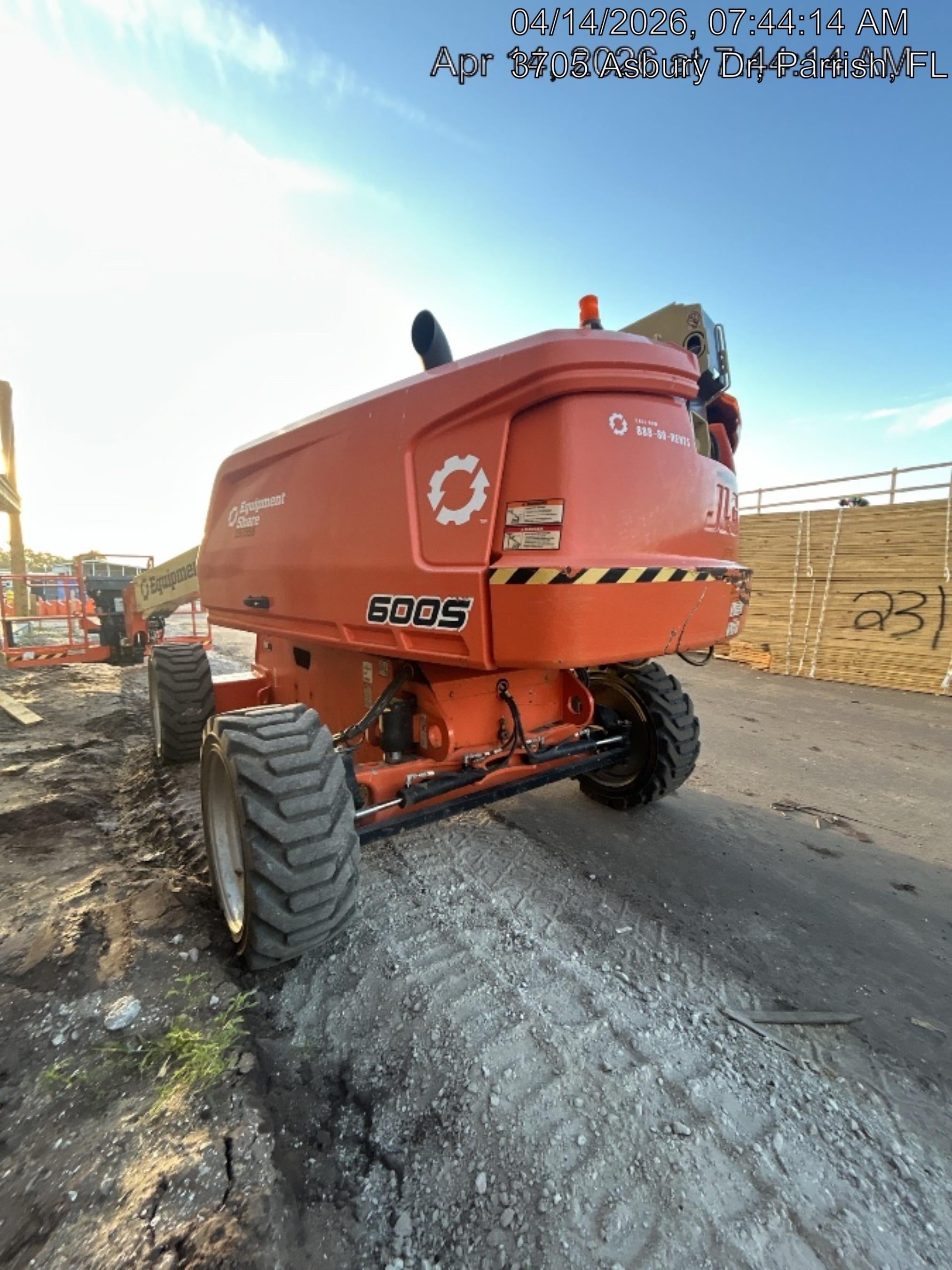 2022 JLG 600S