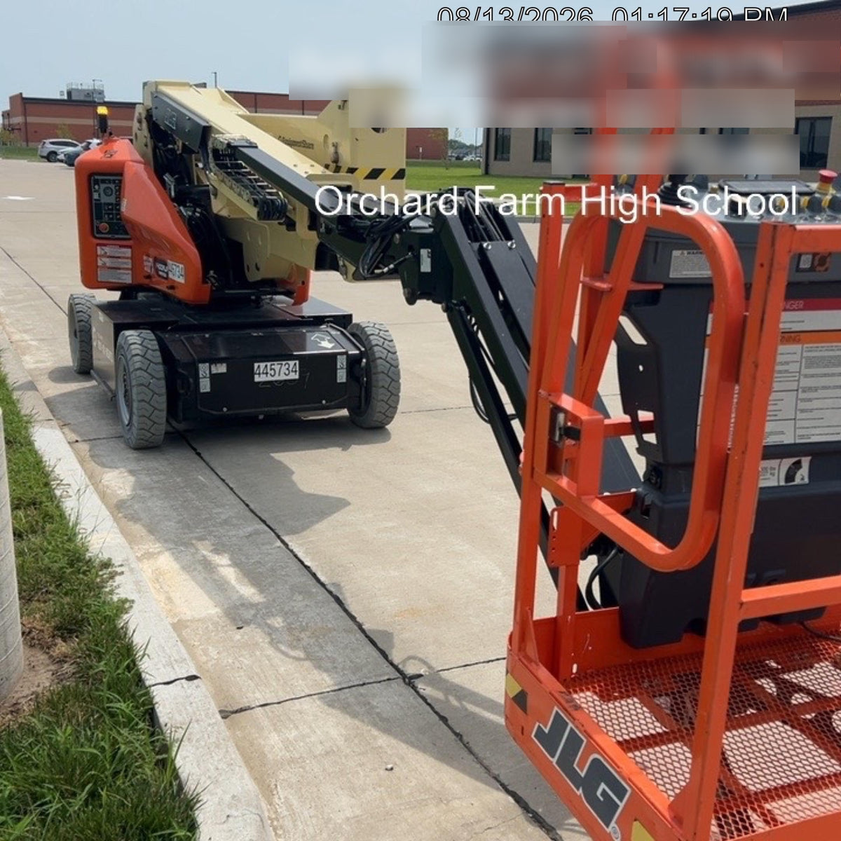 2024 JLG E400AJP Narrow