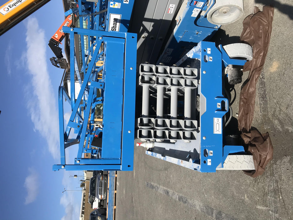 2020 Genie GS-3246 Standard, Folding full height swing gate, 800W Inverter