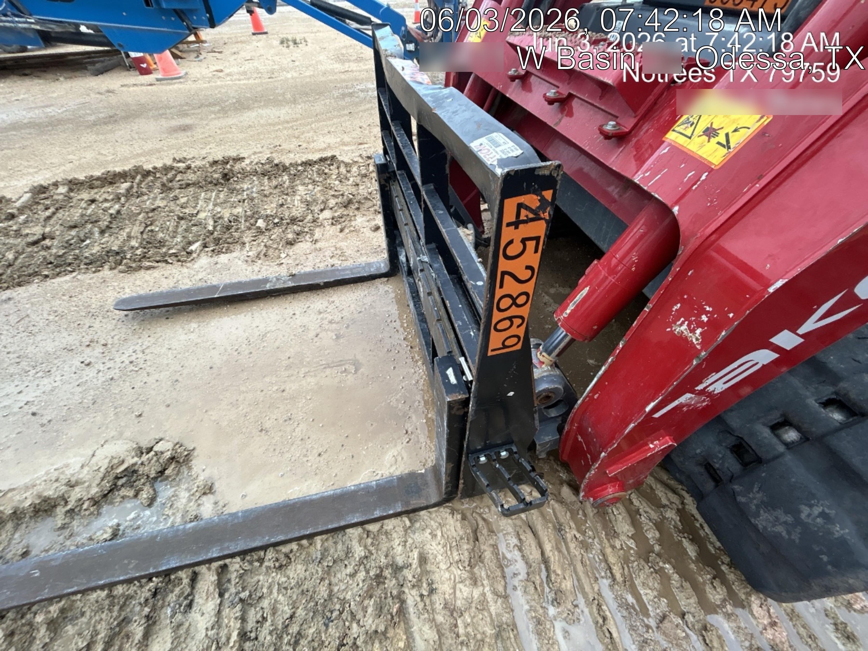 2025 TAKEUCHI TL12V2-CRHR