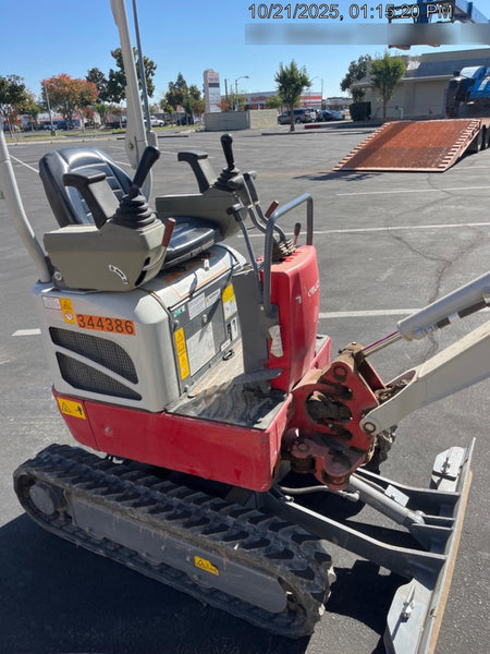 2023 TAKEUCHI TB210R