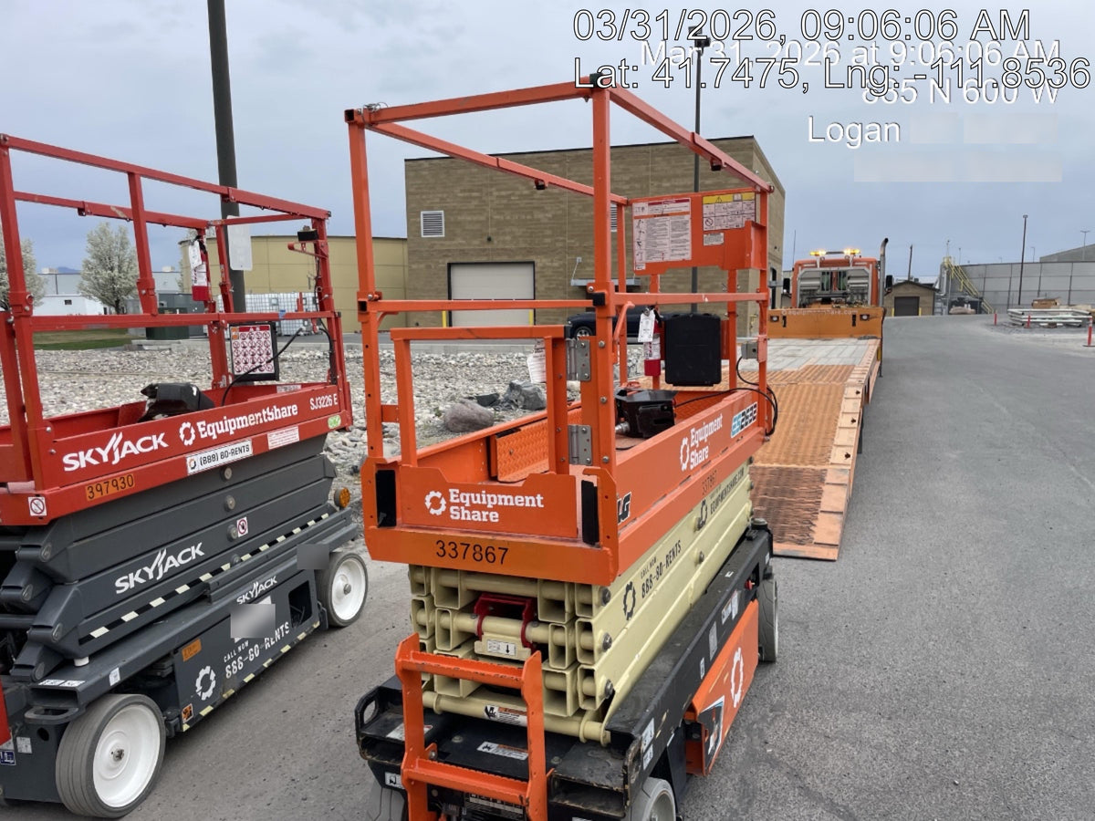 2023 JLG ES2632