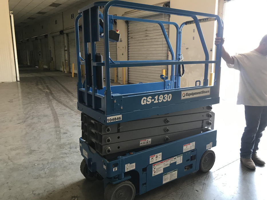 2020 Genie GS-1930 Fixed rails with chain entry gate - Pre A92.20, 800W Inverter