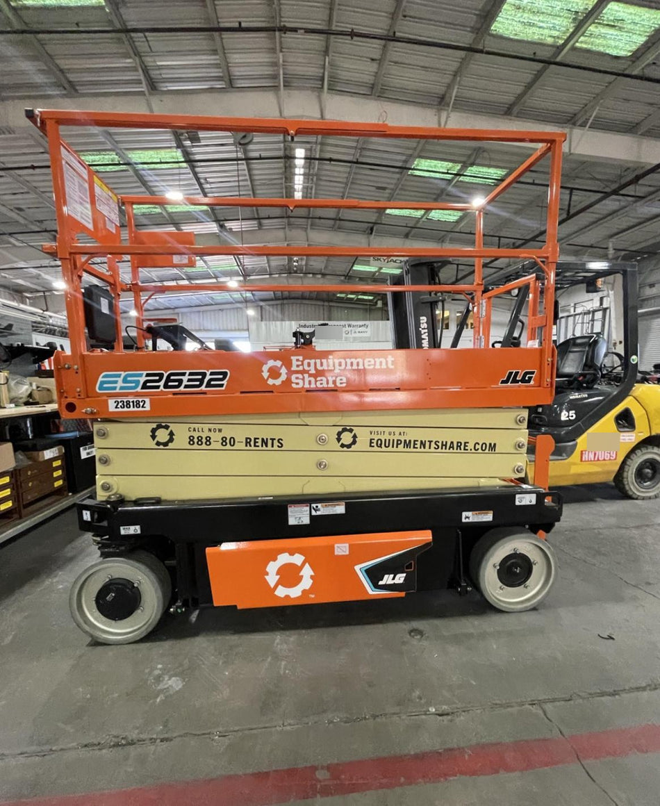 2022 JLG ES2632