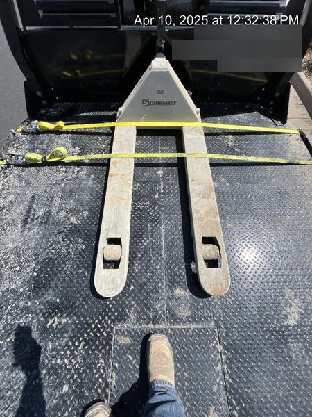 2023 STRONGWAY 4400 lb Pallet Jack