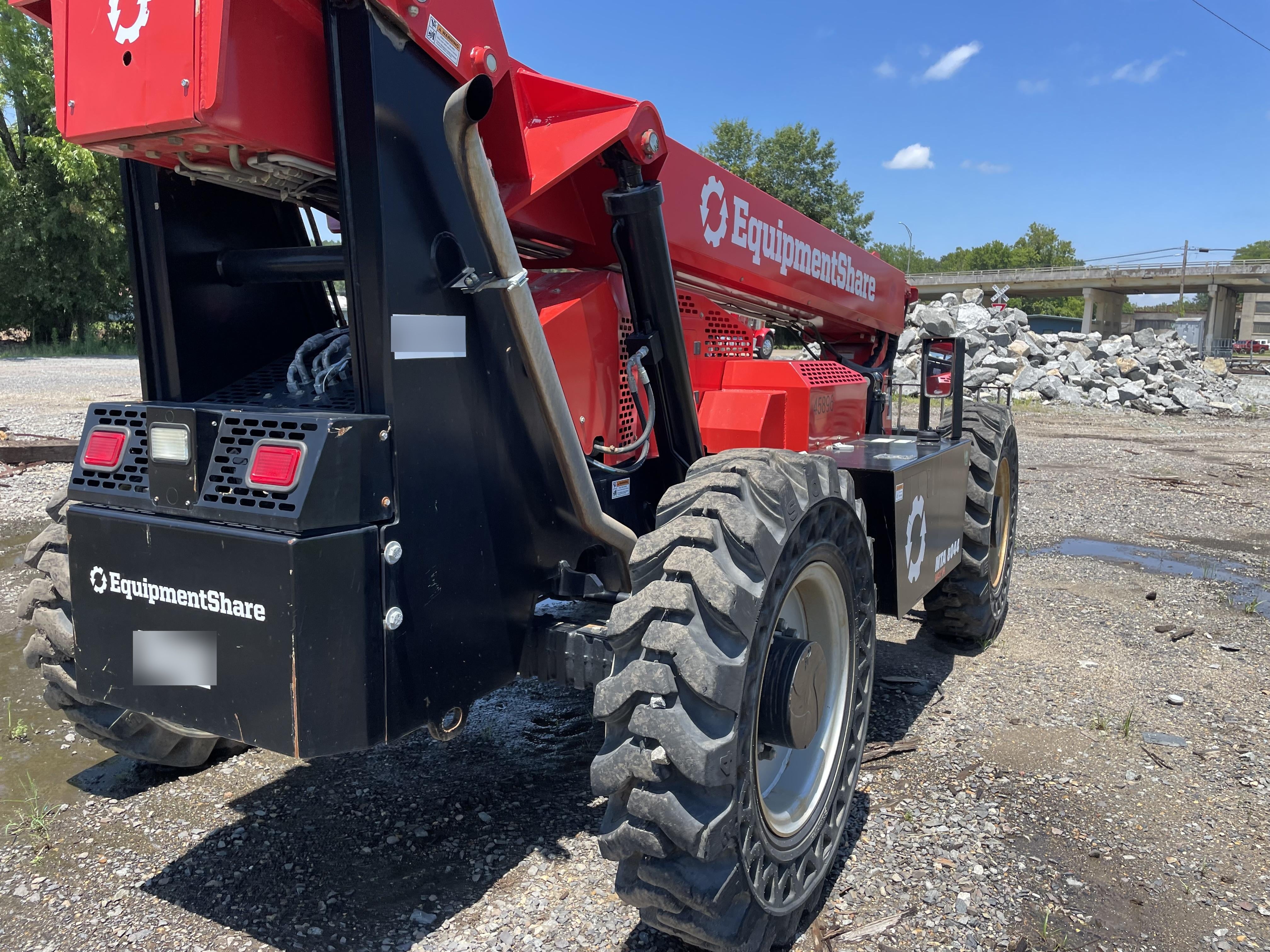 2019 MANITOU MTA8044