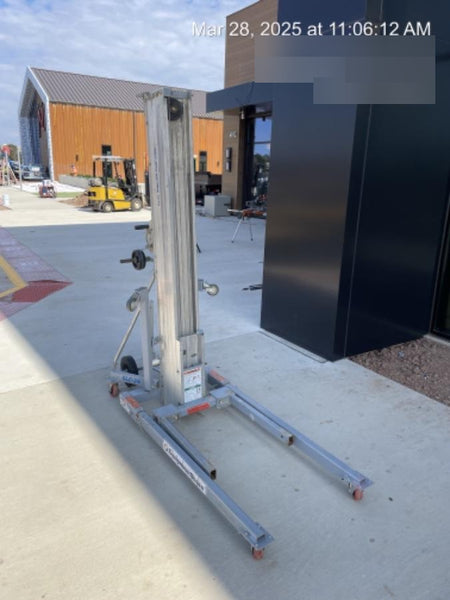 2020 GENIE SLC-24